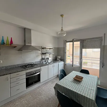 Apartamento Ca La Pepeta I Josep - Ebro Delta - Total Solar Eclipse 2026 - Sleeps 8 *